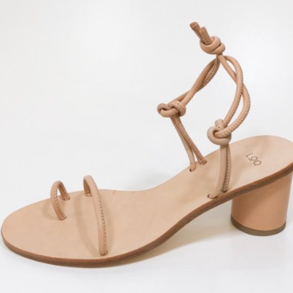 NEVER WORN LOQ Xavi Sandals in Nude - Size 37